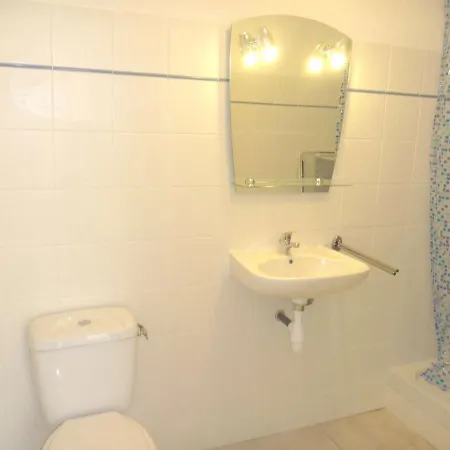 A 2 Pas De La Avec Terrasse Et Parking - Fr-1-387-124 * Marseillan (Herault)